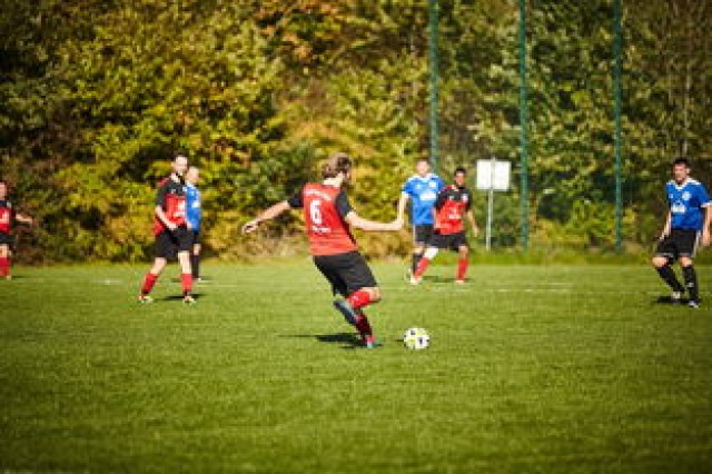 九游APP官网-校园足球训练评估缺乏科学量化标准，我国校园足球训练存在的问题